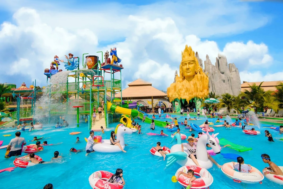 Inside, families cool off at the lively water park zone – a perfect blend of fun, culture, and summer splash adventures